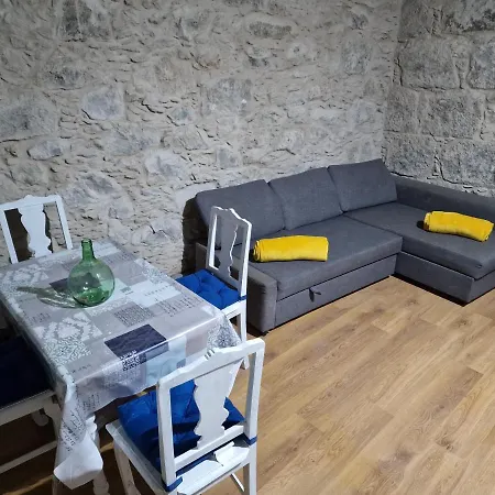 La Casa Del Arbol De Jade Arucas